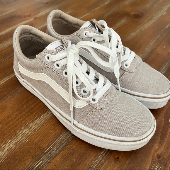 Vans Shoes - Women’s Vans Taupe Ward Skate Shoes. Size 7.